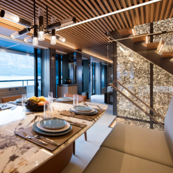 ALIA YACHTS – Yacht Al Waab / Cristal & Or – E027