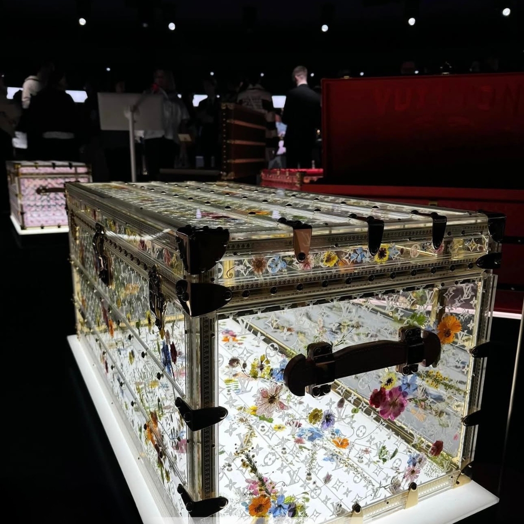 DACRYL x LOUIS VUITTON - Malles fleurs 2025 / Pharrell Williams