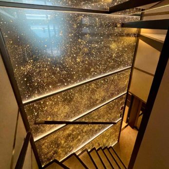 Wall covering & Chandelier – Yacht – Luca Dini